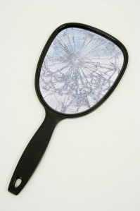 broken-hand-mirror